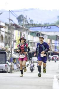 BIB: 5106, 5124
                            <button type="button" onclick="openModal(24672045)" class="btn btn-primary btn-sm float-right btn-popup" data-toggle="modal" data-target=".modal-high-quality">
                        <i class="fas fa-shopping-cart"></i> Add to Cart
                    </button>
                                            <button type="button" onclick="isThisMe(24672045, true)" class="btn btn-success btn-sm float-right btn-popup btn-isme hidden" data-toggle="tooltip" data-placement="bottom" title="นี่คือรูปของคุณใช่ไหม คลิกที่นี่เพื่อเอาเข้าอัลบั้ม">
                        <i class="fas fa-plus"></i> Add to album
                    </button>
                    <button type="button" onclick="isThisMe(24672045, false)" class="btn btn-warning btn-sm float-right btn-popup btn-isnotme hidden">
                        <i class="fas fa-ban"></i> Remove from album
                    </button>